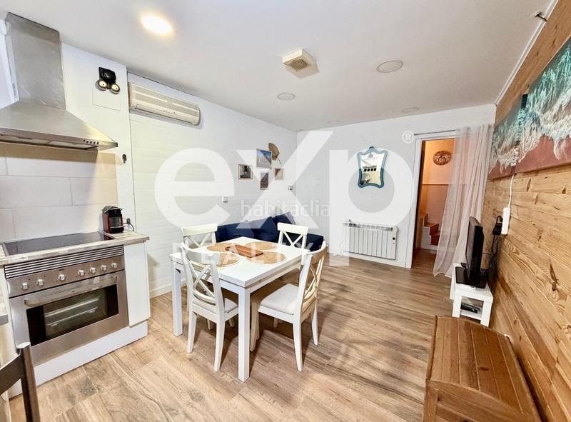 Foto bc87c18b-77cf-404d-be78-5a4f2b18181f. House with heating in El Cabanyal-El Canyamelar Valencia