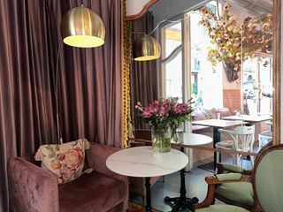 Business premise  Carrer d'enric granados. Traspaso de restaurantebrunch en el corazón de barcelona