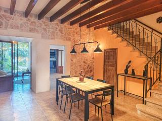 Casa a Santa Margalida Poble. Su encantadora casa mediterránea con vistas panorámicas