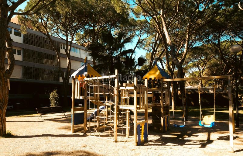 Foto 7fae73cd-e6f5-4c37-a55c-6b79c7b77001. Apartament amb aparcament a Gava Mar Gavà