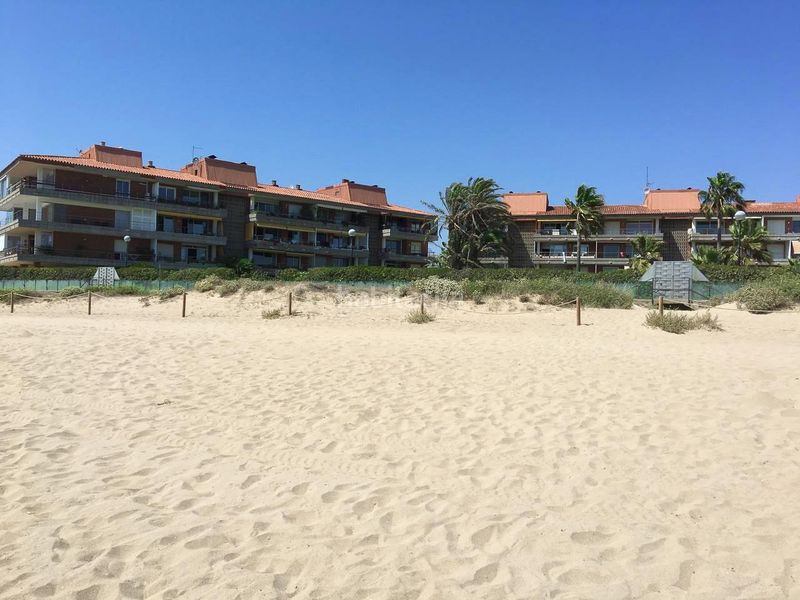 Foto ae3ea04a-29f1-43ee-b9db-3b29c4ebb1fb. Apartament amb aparcament a Gava Mar Gavà