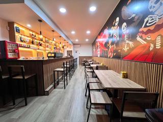 Traspàs Local Comercial  Carrer reial. Local en traspaso en la calle reial tarragona