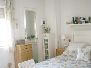 Casa adosada  Calle las parvas. Casa adosada de 200 m2 con terraza y vistas al castillo de almod