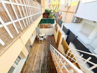 Maison  Carrer cambrils. Inversión con ingresos demostrables dos pisos en una sola propie