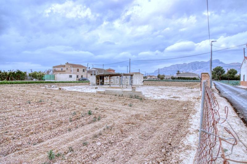 Foto 2a88752f-bd47-406b-9b0f-8fd9c6dad4de. Finca rústica en de lucas 7 terreno rústico en orihuela con doble construcción, barbacoas y riego en Rafal