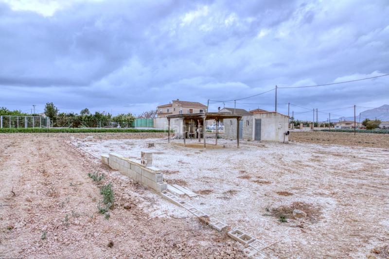 Foto ab0be288-e58c-4e2d-8c88-ec01ae4d92e5. Finca rústica en de lucas 7 terreno rústico en orihuela con doble construcción, barbacoas y riego en Rafal