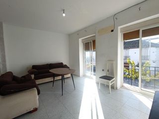 Casa adossada  Calle real de pinos puente. Pack inmobiliario rentable casa, local y nave en una sola operac