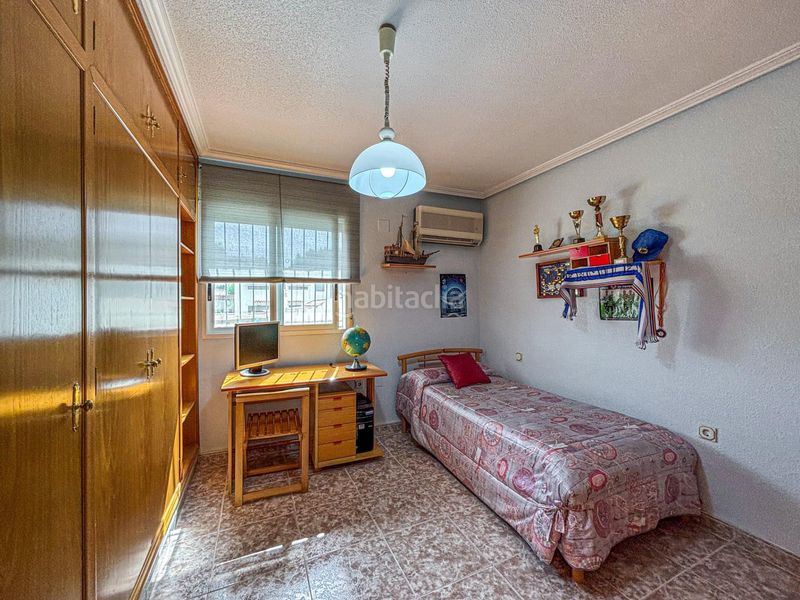 Foto 4a75f004-e41f-478c-850e-7c4702c30a0a. Xalet amb calefacció aparcament piscina a Los Arenales del Sol Elche / Elx
