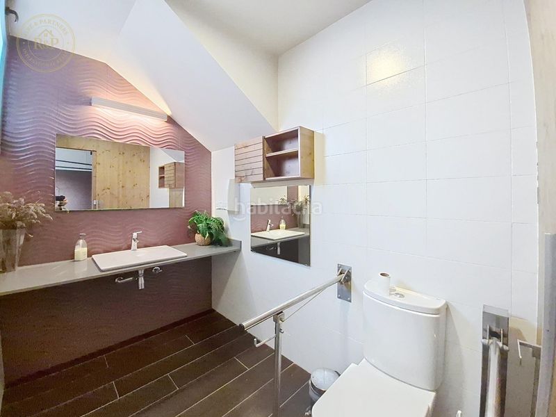 Foto 44e1dec7-896a-4dc2-9f7c-41e7cfc543a3. Edificio in Cercs