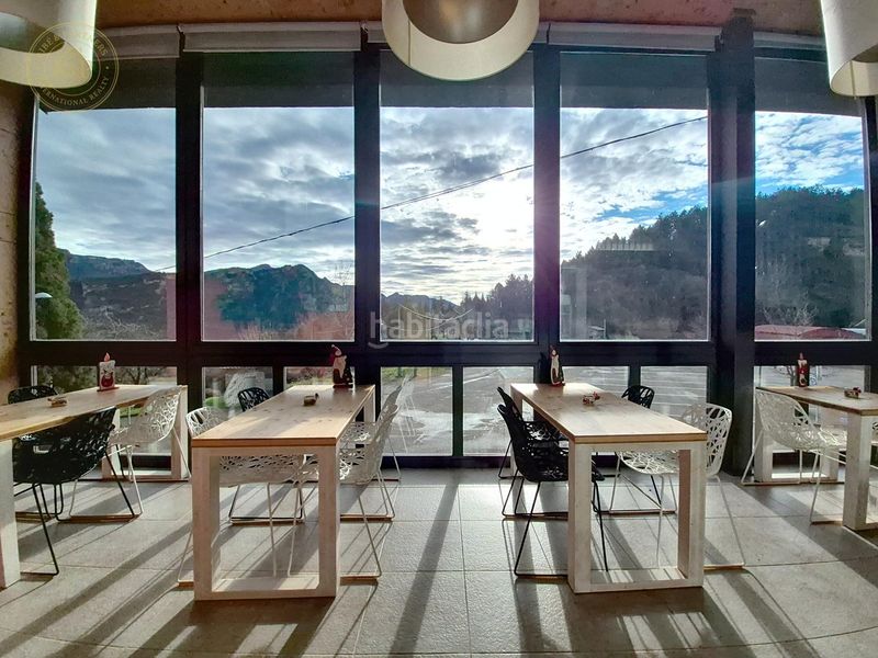 Foto 9276bcc4-964d-4803-9ad3-712c00576f7d. Edificio in Cercs