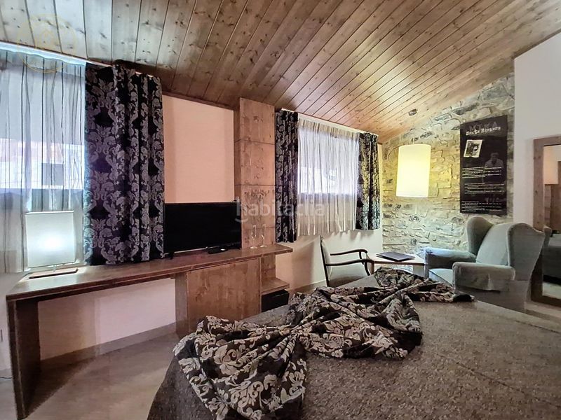 Foto b13f3014-69b6-4a70-be49-c246cf0156b0. Edificio in Cercs