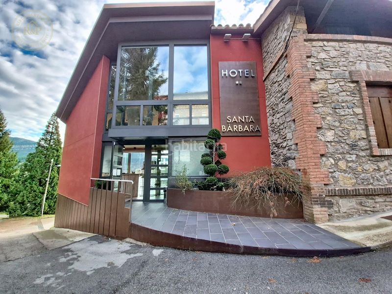 Foto c6d2d8ae-cd3f-40a9-8d0b-517f0b1d8915. Edificio in Cercs