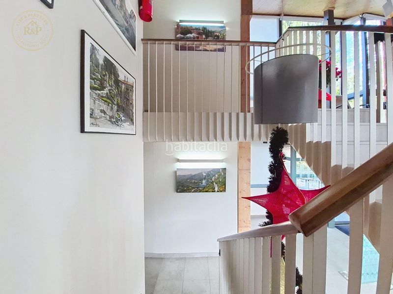 Foto d5657bef-a6a0-425f-9bca-742d66cf7ba9. Edificio in Cercs