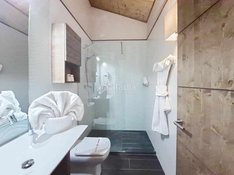Foto 4bfc5a4d-9652-48b7-931a-635b93ab8283. Edificio in Cercs