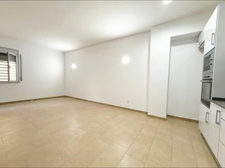 Pis a Carrer creus de les 13. Piso en venta en constantí 1 habitación muy amplio con gran saló