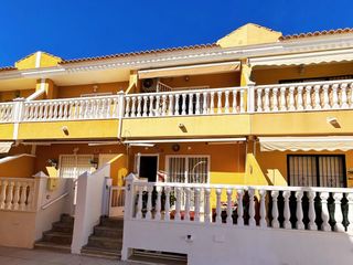 Dúplex a Los Nietos. Se ofrece dúplex en la localidad de los nietos ubicado en una tr