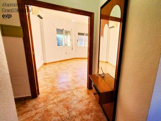 Pis  Calle archena. Luminoso y amplio piso de tres habitaciones en san javier