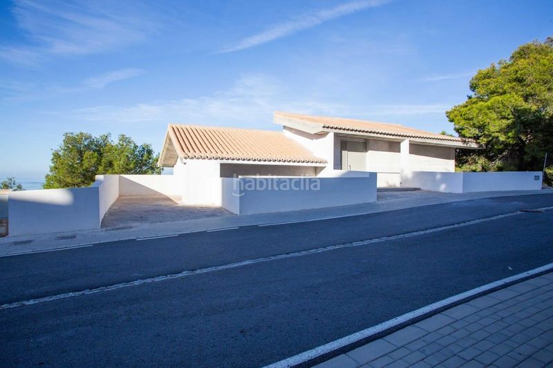 Foto 409bc742-b2f9-4ace-b9d1-fa4841fdc4c9. Casa amb aparcament a Las Palomas Almuñécar