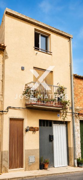 Foto af229b45-fdb5-4ecc-a620-d4f2fa181c3b. Casa amb aparcament a Torre Endoménech