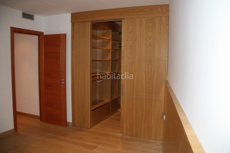 Foto 4c80a7a6-d9f6-46ca-a91d-c8cf5d2c541f. Pis amb aparcament a Vallcarca - Penitents Barcelona