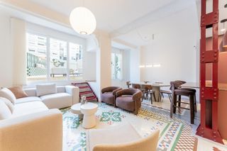 Pis a Gran Via. Piso de 149 m2 con terraza de 81 m2 en el eixample