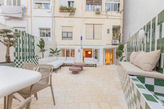 Pis a Gran Via. Piso en eixample con terraza de 81 m2  oportunidad única