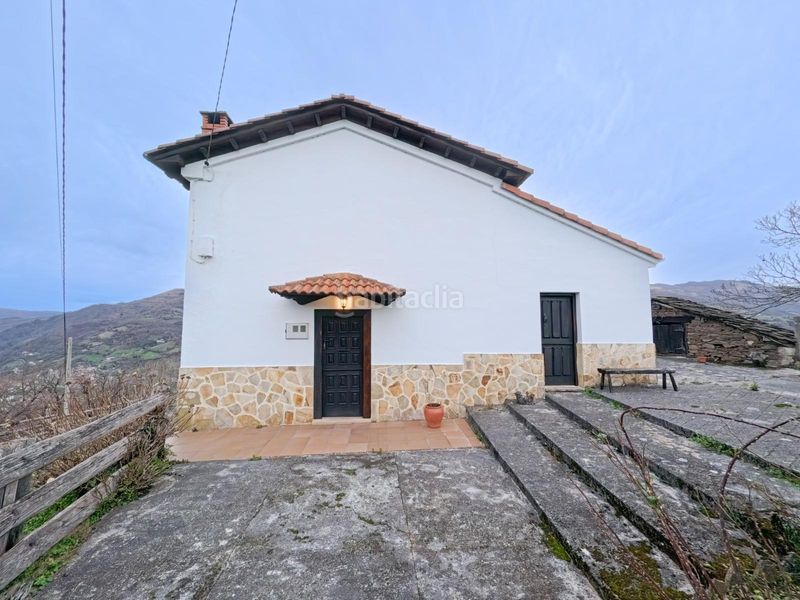 Foto a4eb196b-8d79-4198-bb88-0269f7677a09. Chalet en llanas refugio rural en el corazón de asturias en Aller