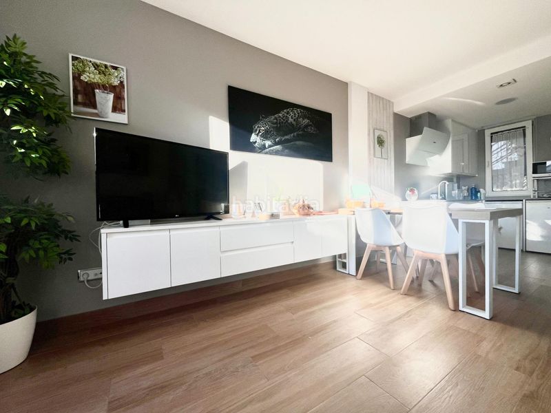 Foto 5bda2e50-cd99-45dc-965c-82c6ee2029c0. Pis amb aparcament piscina a Mogro Miengo