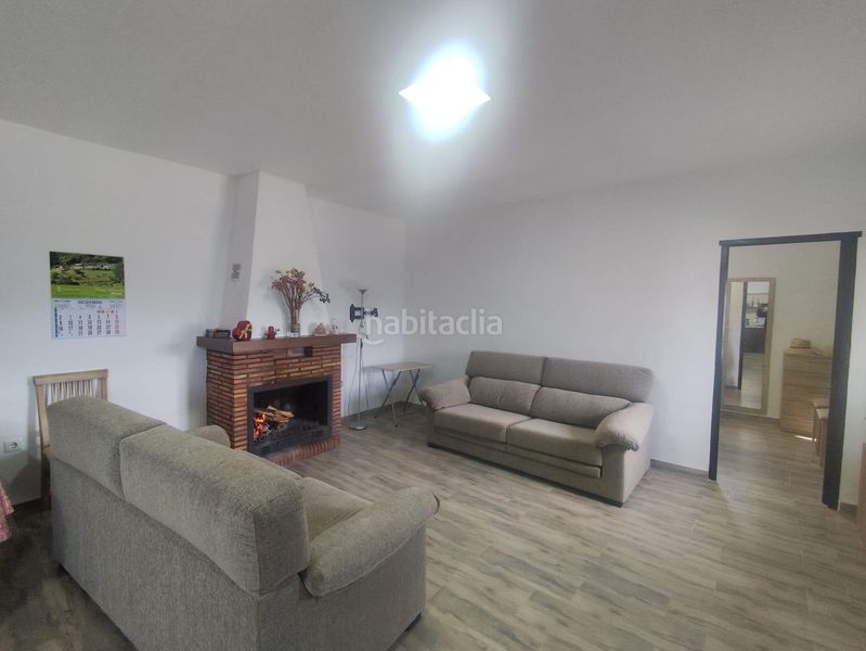 Foto 7f4e83ac-ce6c-441c-b6d3-6fe310a48490. Masia a Cástaras