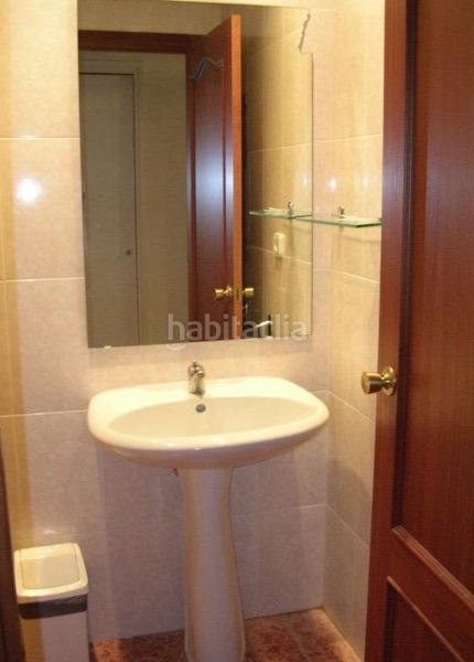 Foto 254e2ddc-5f36-46ea-8921-93abae2b64d5. Edificio in Móra la Nova