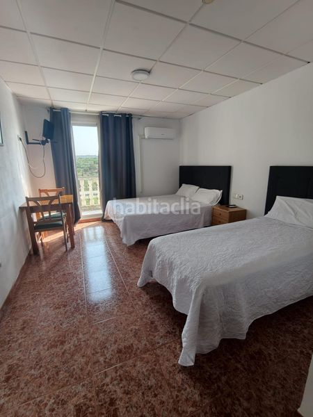 Foto 4a6d045c-691e-4958-8672-ef9f41deedc2. Edificio in Móra la Nova