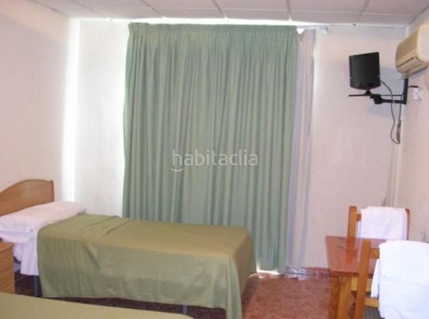 Foto c311fe96-3dcc-4789-89a9-c8d757b9c0f5. Edificio in Móra la Nova