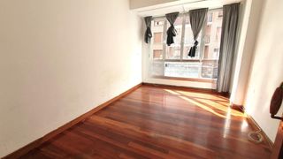 Etagenwohnung in Centro - Albiz - Markonzaga. Piso para reformar con inmejorable ubicación. junto plaza kasko.