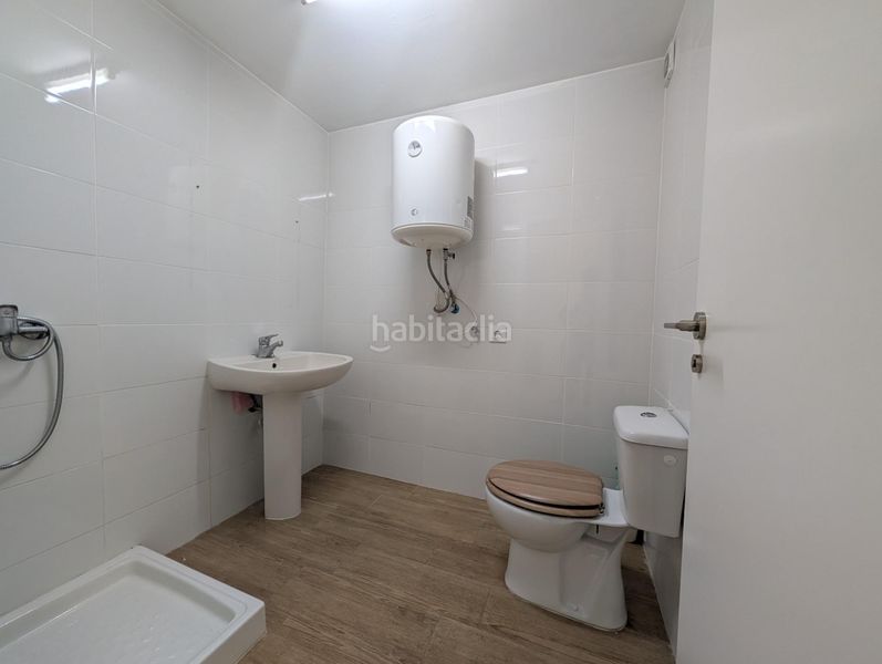 Foto 2ab15ce3-6776-4d58-b92e-cf8a9214ab78. Local comercial a Gran Via Valencia