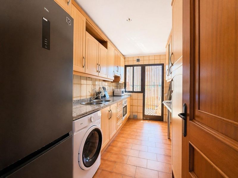 Foto 10477349-615f-4f6d-801f-29fbcfb2d224. Apartament amb aparcament piscina a Playa Bajadilla - Puertos Marbella