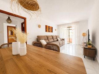 Apartament  Ramon y cajal. Apartamento de 2 habitaciones en el centro de marbella