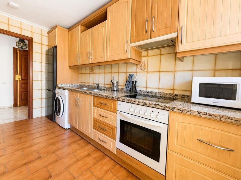 Foto 98d90c73-68ab-4d7f-b0d3-8e4ff5e4adad. Apartament amb aparcament piscina a Playa Bajadilla - Puertos Marbella