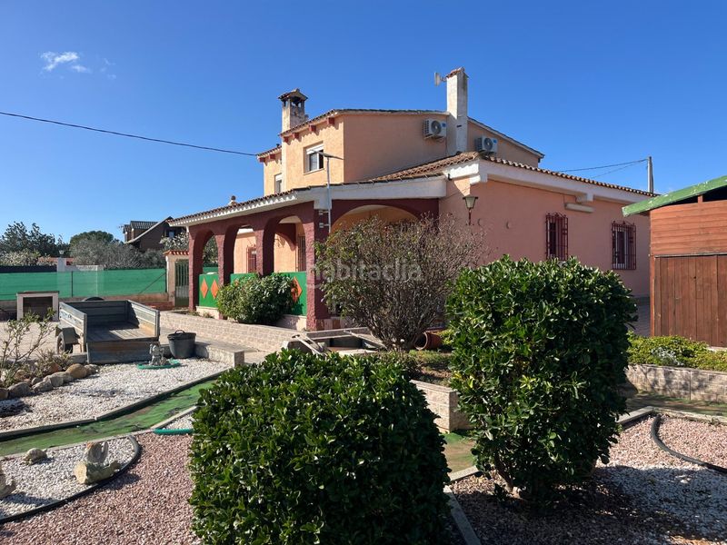 Foto 7077fbeb-5d2b-4619-8d1b-9e9bf09b88cd. Casa amb aparcament a Vilamarxant