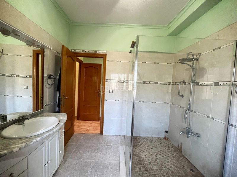 Foto a11b1f48-e16c-49ec-9cdd-ed74993a3378. Casa amb aparcament a Vilamarxant