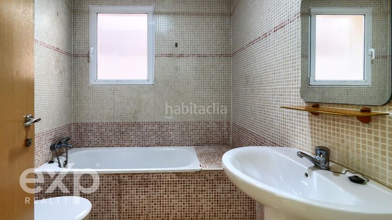 Foto 6d501063-37a8-4883-968a-9e4babfd4a30. Pis amb aparcament a Alginet