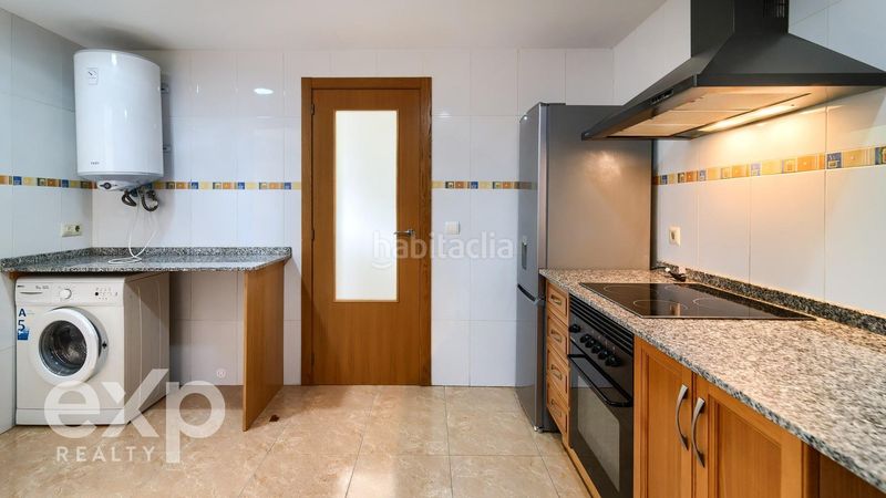 Foto 927ab394-0903-4fa0-aec6-abd01eb8a7ba. Pis amb aparcament a Alginet