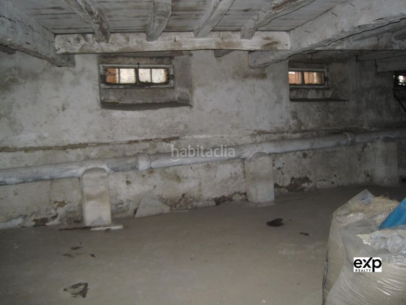 Foto 09aa2b20-6d9f-42ae-8f5a-092e4f93f87b. Casa amb aparcament a Valadouro (O)