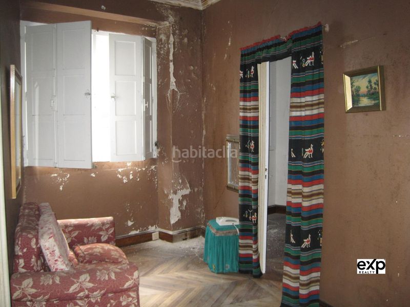 Foto 185009e9-1185-47e2-aec5-d8b920d98ebc. Casa amb aparcament a Valadouro (O)