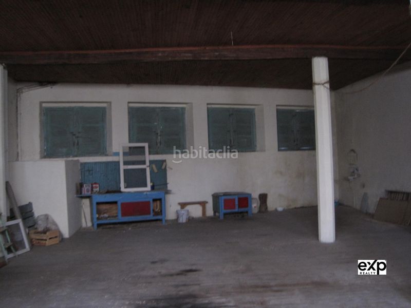 Foto 1a449d8b-46d9-4070-81fc-e2329d54e33f. Casa amb aparcament a Valadouro (O)