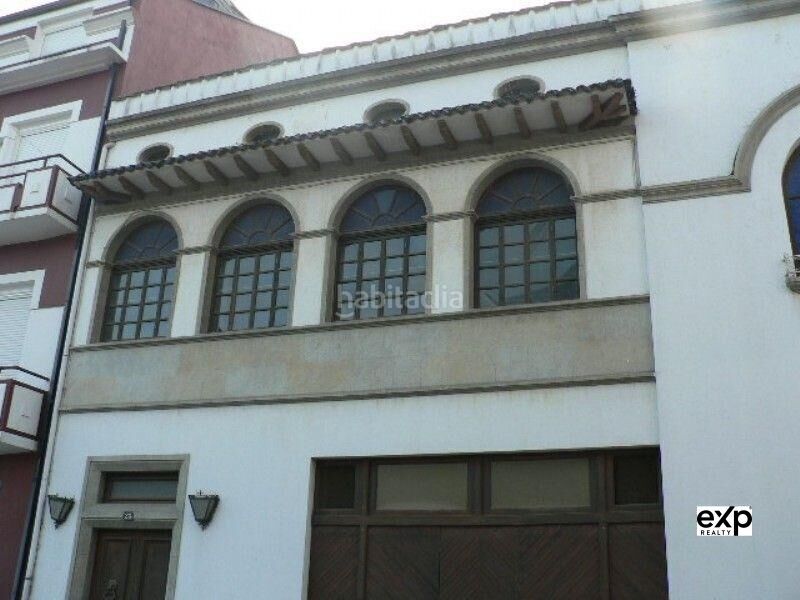 Foto 2e924a9b-1a0a-4abb-bcf1-e43ac564f85c. Casa amb aparcament a Valadouro (O)