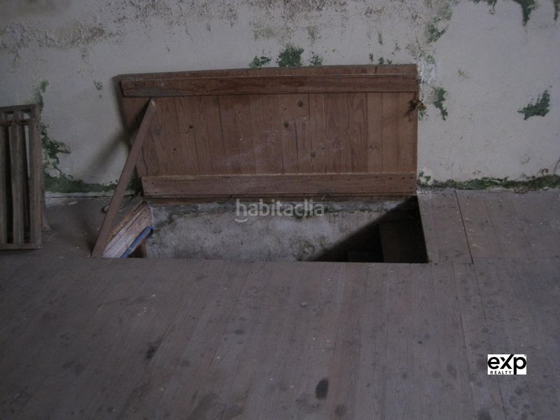 Foto 6357a65b-4cc7-42e9-a14c-2658a08fbe9b. Casa amb aparcament a Valadouro (O)