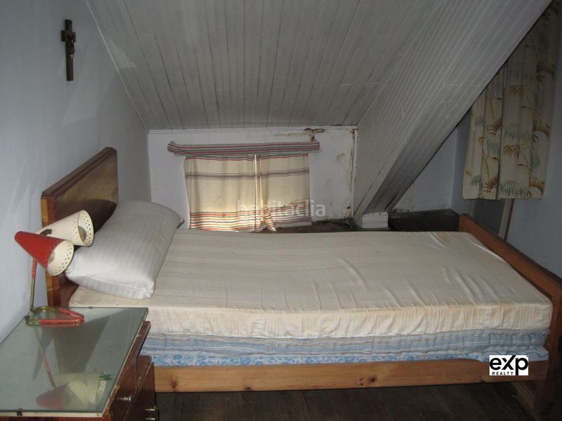 Foto b77cb494-2532-4075-ac57-09bb53602235. Casa amb aparcament a Valadouro (O)