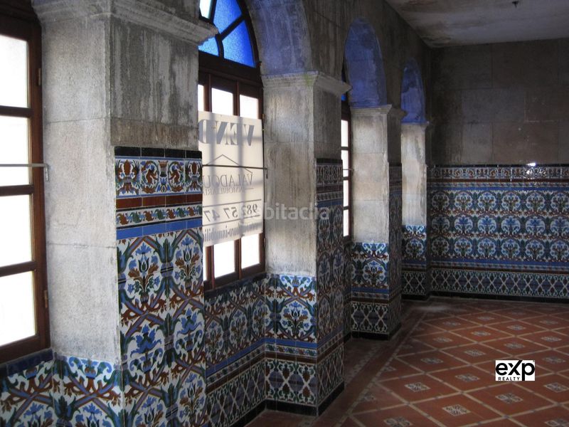 Foto e523840c-8e4e-4903-b963-a825780b07ed. Casa amb aparcament a Valadouro (O)