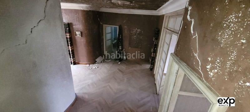 Foto efea6b0b-22e0-440d-b107-3a659649af2e. Casa amb aparcament a Valadouro (O)