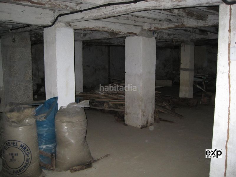 Foto f4db53b0-fcdf-4750-92a9-8e69e7678976. Casa amb aparcament a Valadouro (O)